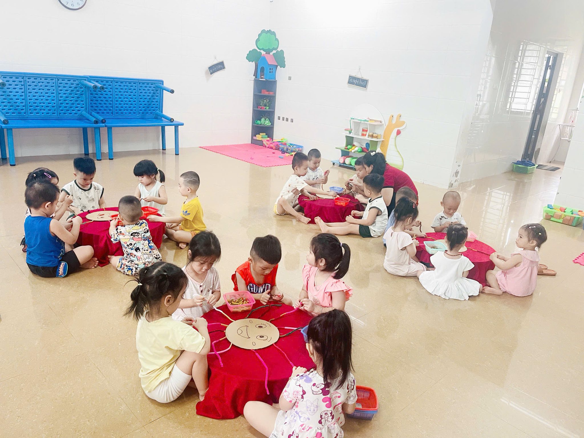 Một buổi học khá thú vị của các bạn nhỏ